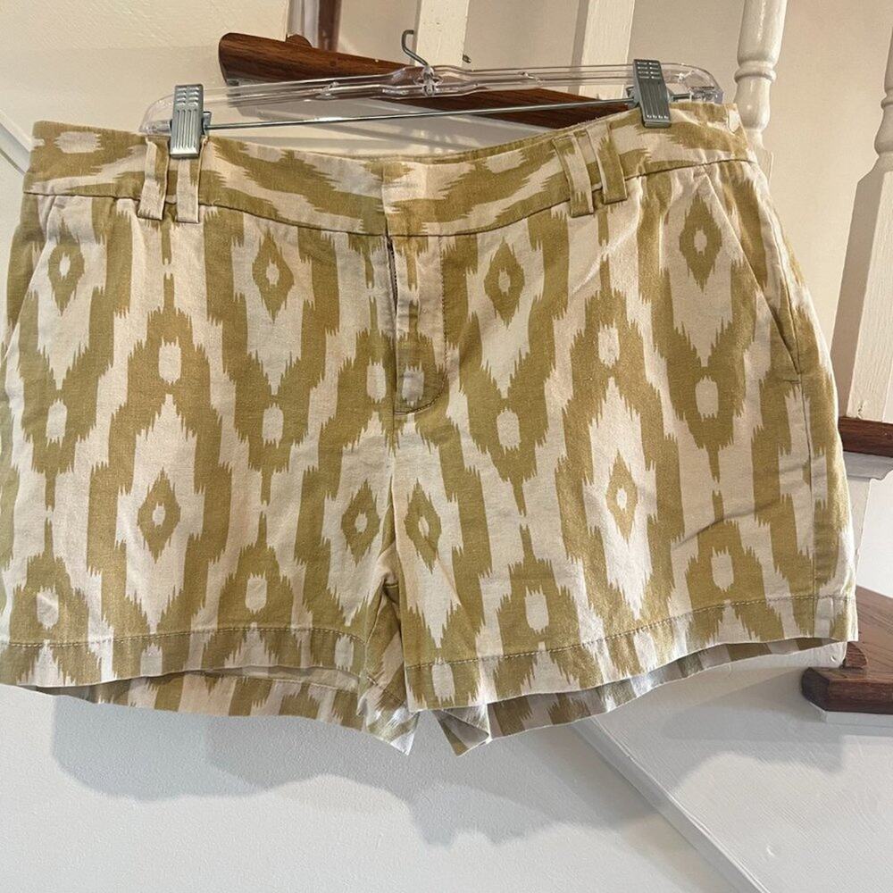 LOFT aztec print cream and green shorts, size 10